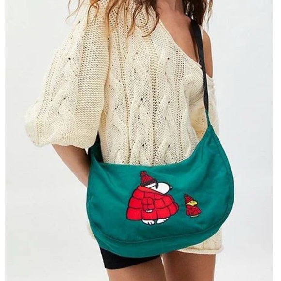 BAGGU Handbags - BAGGU X Peanuts Medium Nylon Crescent Bag